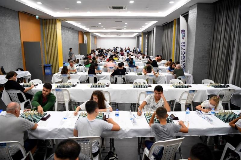 Konyaaltı’nda satranç heyecanı başladı