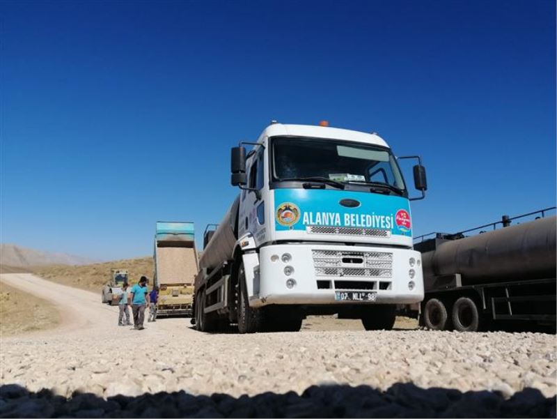 BAŞKAN YÜCEL BATI YAYLALARI İÇİN DÜĞMEYE BASTI 22 KİLOMETRELİK YAYLA YOLU ASFALT ÇALIŞMALARINA PAYALLAR YAYLASI’NDAN BAŞLANDI