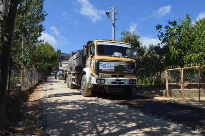 Büyükşehir’den Elmalı Kızılca  Mahallesi’nde Asfalt Çalışması