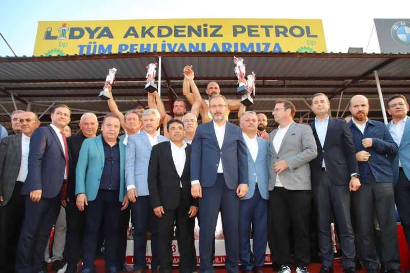Antalya Büyükşehir Belediyemizle Birlikte Bu Sene 670’incisini Düzenlediğimiz Tarihi Elmalı Yağlı Pehlivan Güreşlerini Yoğun Bir Katılımla Tamamladık.