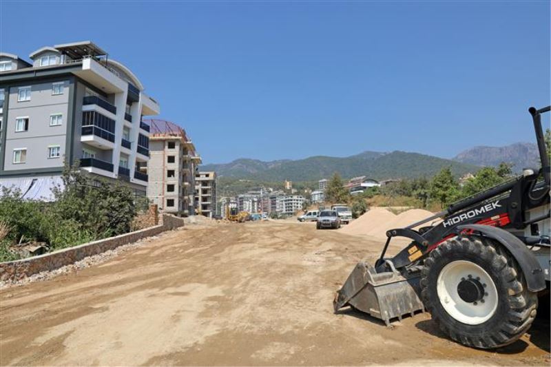 OBA’DAN ÇIPLAKLI’YA YENİ BÖLÜNMÜŞ YOL