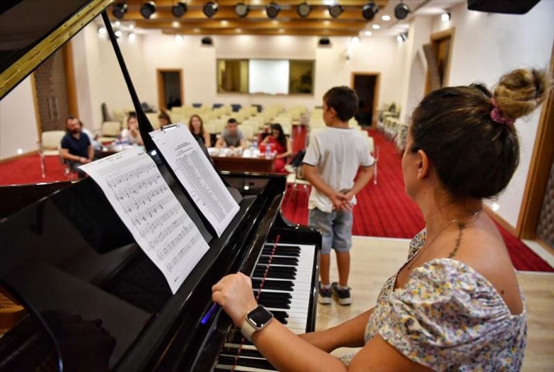 Müzik Akademisi seçmelerine yoğun ilgi