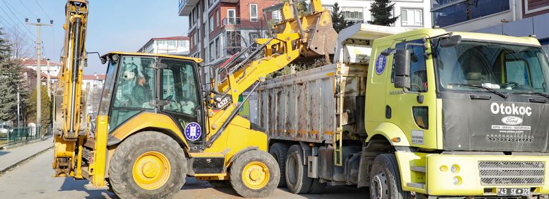YILDIRIM BEYAZIT MAHALLESİ’NDE ASFALT ZAMANI