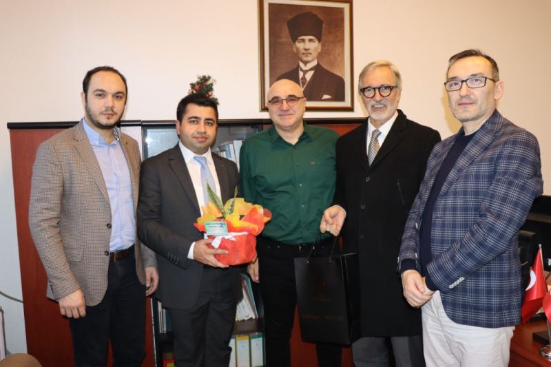 İZMİT BELEDİYESİ YÖNETİCİLERİ İZMİT VEREM SAVAŞ DİSPANSERİNİ ZİYARET ETTİ