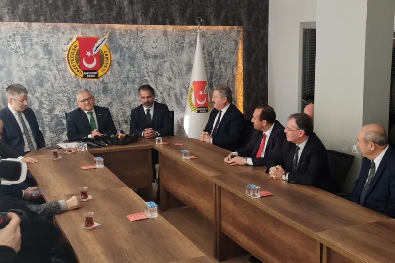 Belediye Başkanımız Av. Mustafa İlmek 10 Ocak Çalışan Gazeteciler Günü nedeniyle Büyükşehir Belediye Başkanımız Sn. Memduh Büyükkılıç