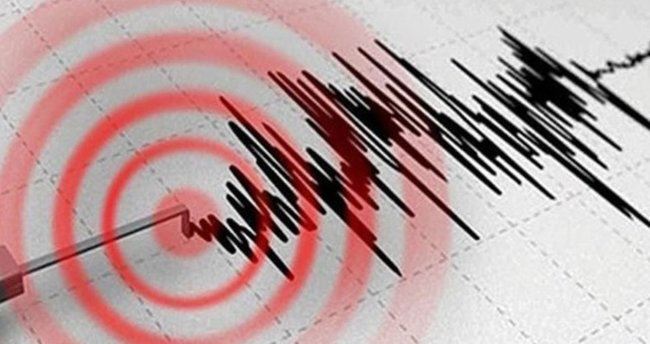 EGE’DE BÜYÜK PANİK.. DEPREM FIRTINASI DEVAM EDİYOR