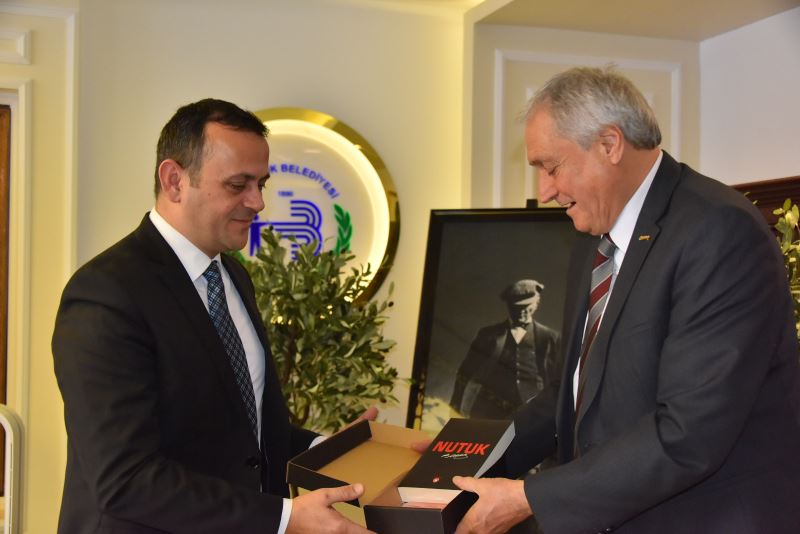 BOZÜYÜK DEMİRDÖKÜM FABRİKASI’NDAN BAŞKAN BAKKALCIOĞLU’NA ZİYARET