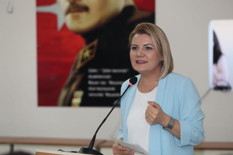 İZMİT BELEDİYESİ ŞEHİT ALPER ORTAOKULU’NA MÜZİK SINIFI KAZANDIRDI