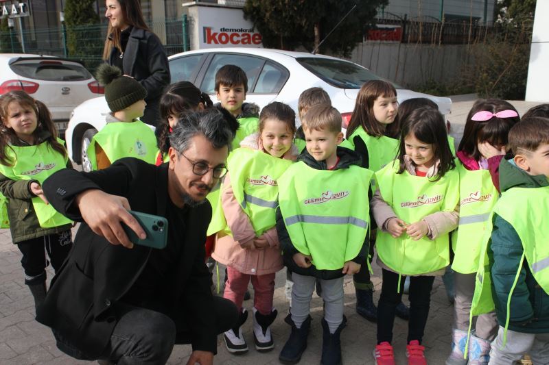 ÇINAR ÇOCUK EVİ’NİN MİNİKLERİ GAZETECİLERİN GÜNÜNÜ KUTLADI