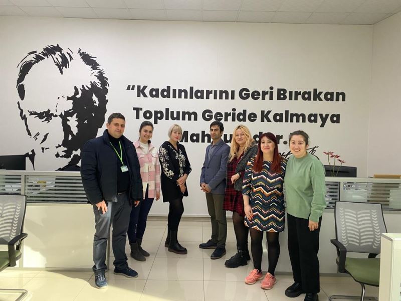 YURT DIŞINDAN GELEN ZİYARETÇİLER İZGİM’E HAYRAN KALDI
