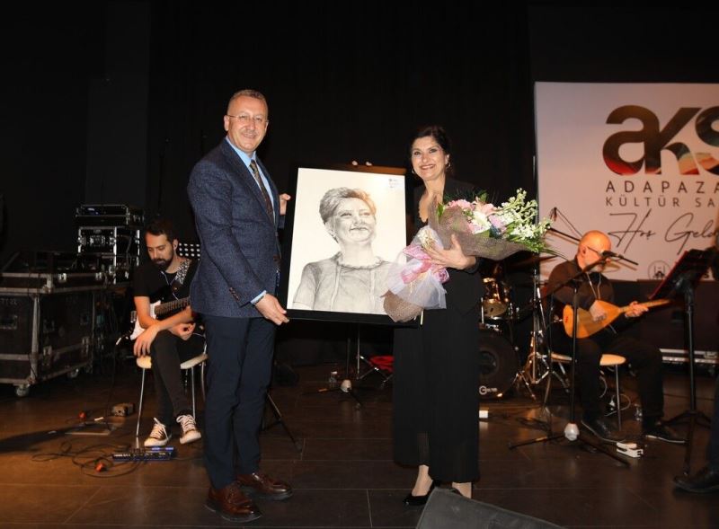 OKM´de Şükriye Tutkun Coşkusu