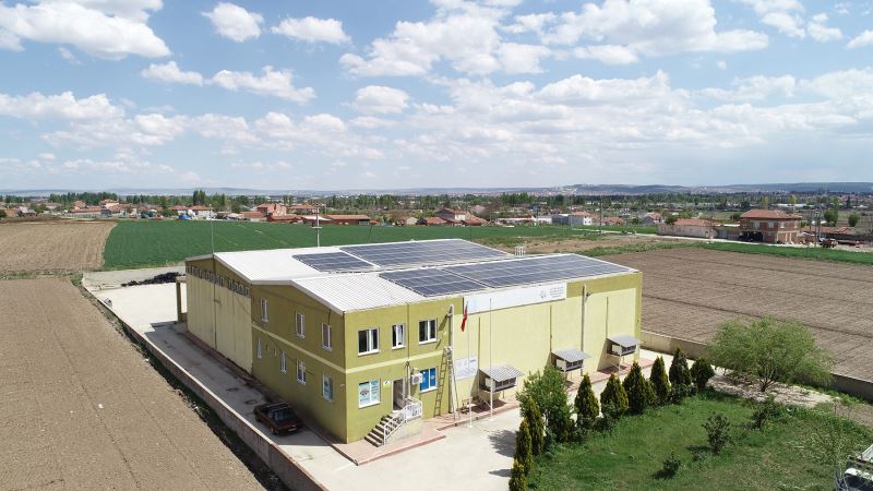 ELEKTRİĞİNİ ÜRETEN MERKEZDE 462 TON ÜRÜN MUHAFAZA EDİLDİ