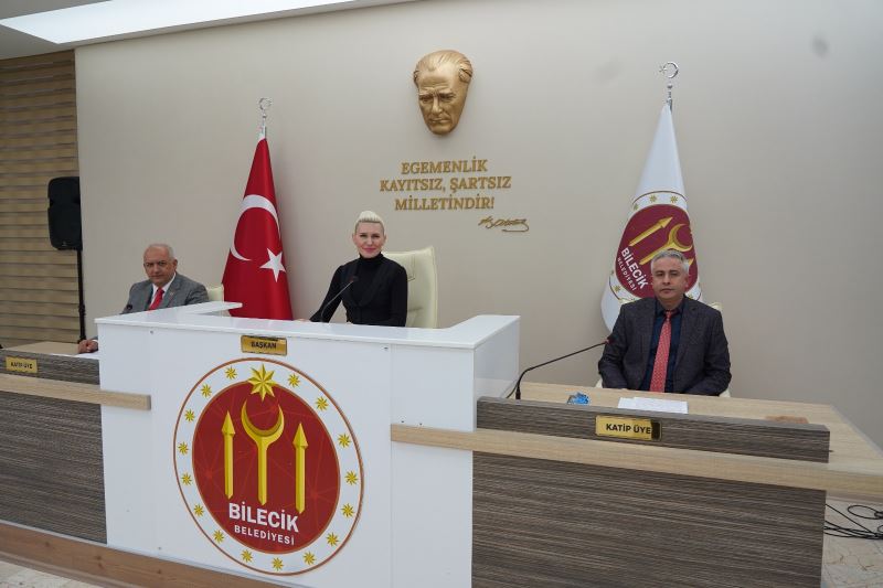 BAŞKAN V. SUBAŞI DOLMUŞ ZAMLARINA İLİŞKİN AÇIKLAMA YAPTI