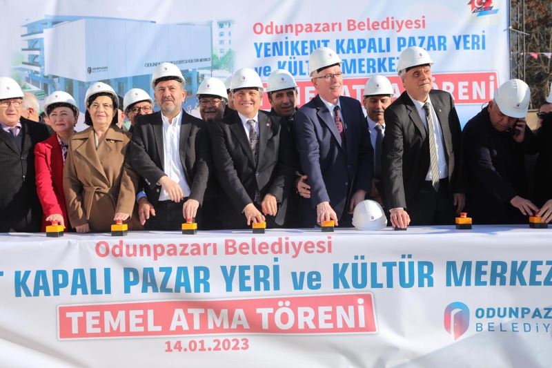 BAŞKAN BAKKALCIOĞLU, ODUNPAZARI YENİKENT KAPALI PAZAR YERİ VE KÜLTÜR MERKEZİ