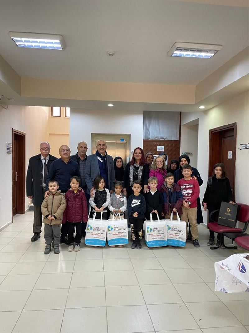 İZMİT BELEDİYESİ VE İZMİT KENT KONSEYİ ‘OKUYAN BİR GELECEK’ UYGULAMASINI BAŞLATTI