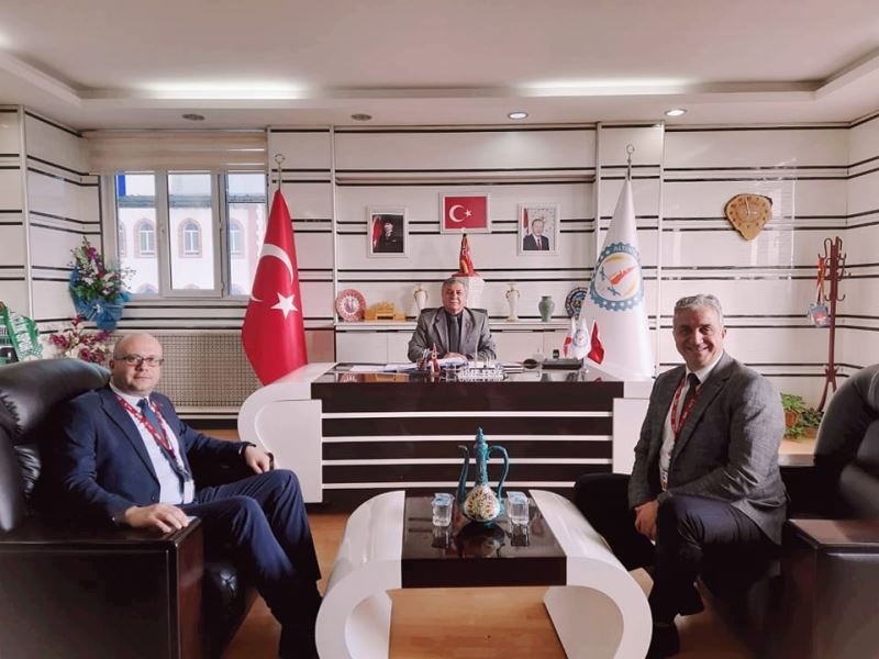 Zafer Hava Limanı, İşletme Müdürü,Sn.Ali Ersan Altundal ile İnsan Kaynakları yetkilisi, Sn. Serdar Saygılı Belediyemizi ziyaret ettiler.