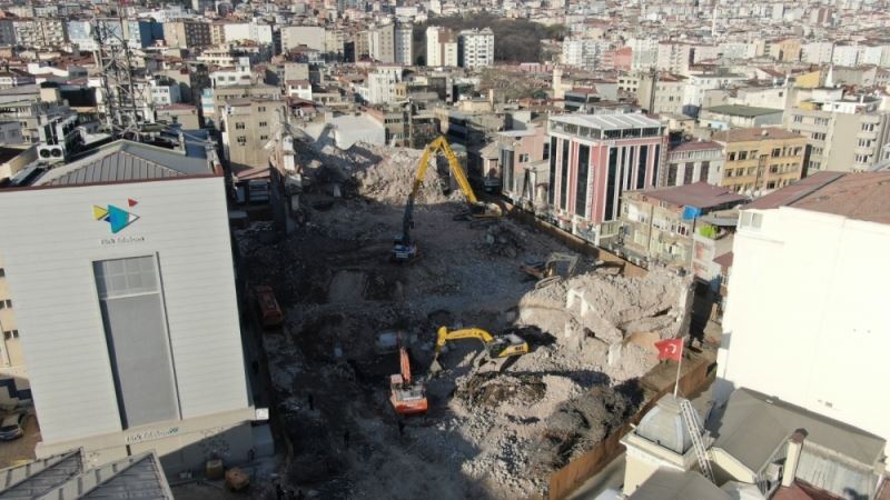 Anakent İş Merkezi’nde yıkım tamamlanıyor