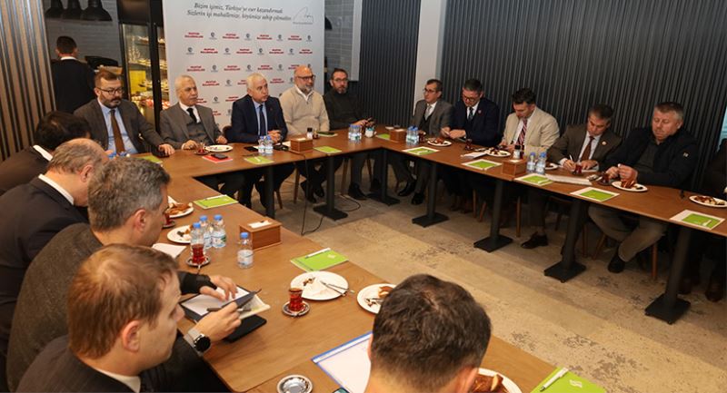 Genel Sekreter Gündoğdu, 12 ilçenin muhtarlarıyla bir araya geldi