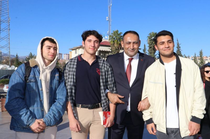 BAŞKAN YILMAZ’DAN, ÜNİVERSİTE ÖĞRENCİLERİNE SÖMESTR MÜJDESİ