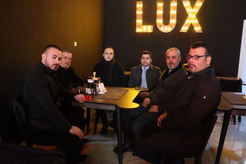 İZMİT BELEDİYESİ CAFE LUX’UN AÇILIŞ HEYECANINA ORTAK OLDU