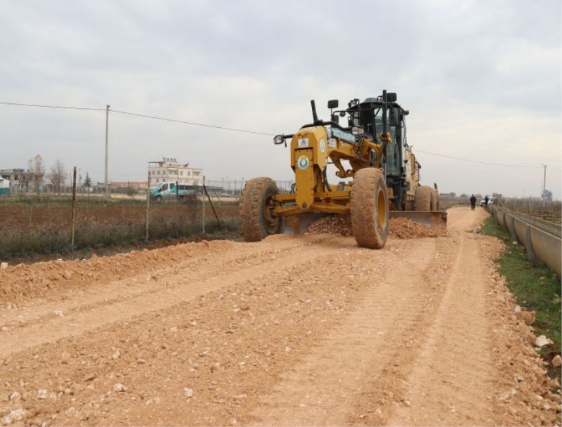 HALİLİYE’DE HUMMALI YOL ÇALIŞMALARI MERKEZ VE KIRSAL MAHALLELERDE SÜRÜYOR