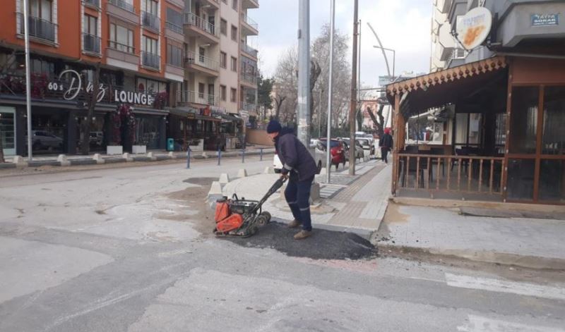 Hastane Caddesi’nde kaldırımlar engellilerin kullanımına uygun hale getirildi