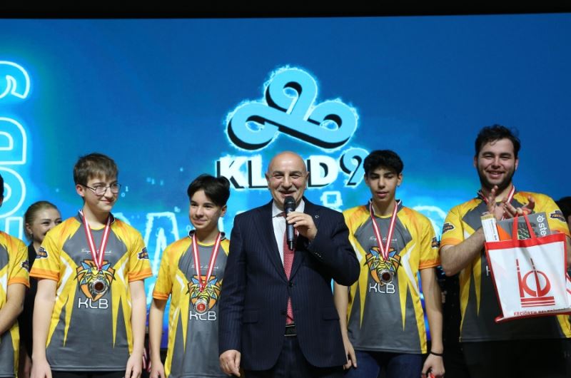 Keçiören Belediyesi Rob-Okul Robot Yarışması’na yoğun ilgi
