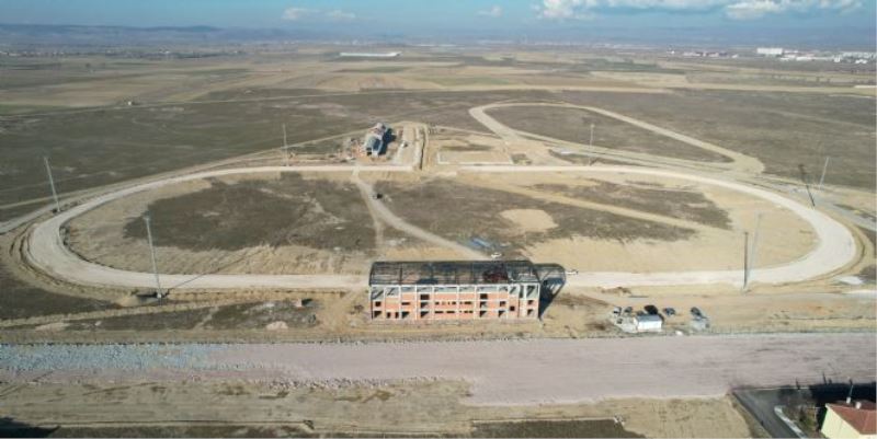 ZEYBEK BAŞKAN RAHVAN AT PİSTİ PROJESİNİ İNCELEDİ
