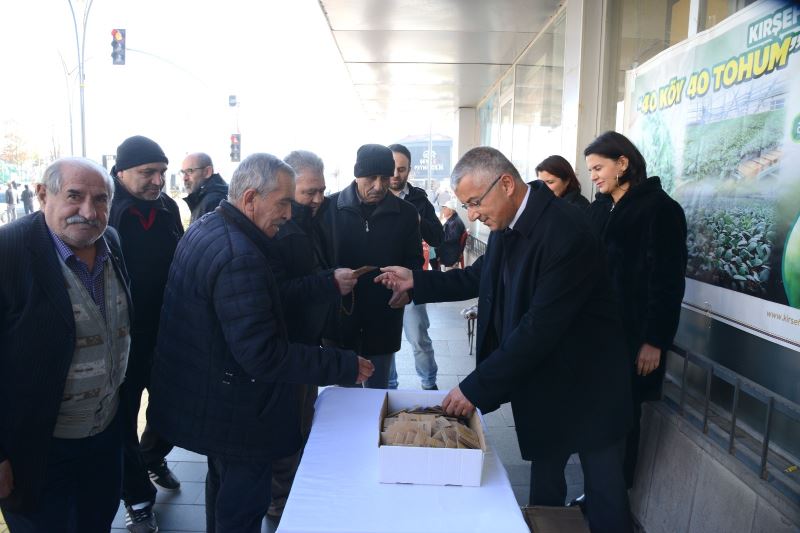KIRŞEHİR BELEDİYESİ, “TOPRAK ASLA KARŞILIKSIZ BIRAKMAZ” SLOGANIYLA ATA TOHUMU DAĞITIMINI GERÇEKLEŞTİRDİ
