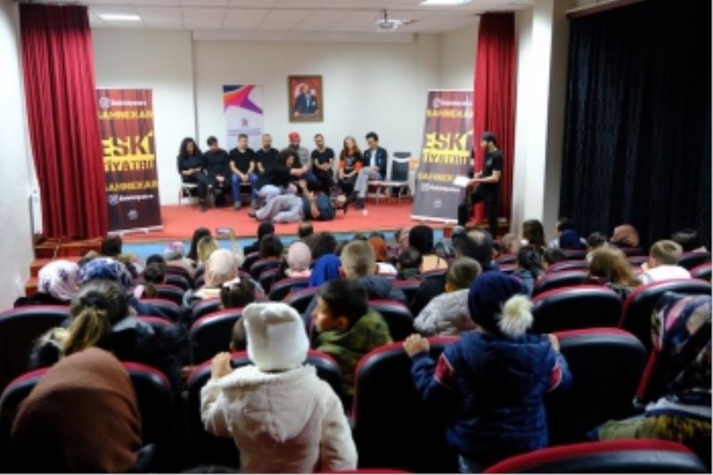 İLÇELERDEKİ GENÇLERE DOĞAÇLAMA TİYATRO