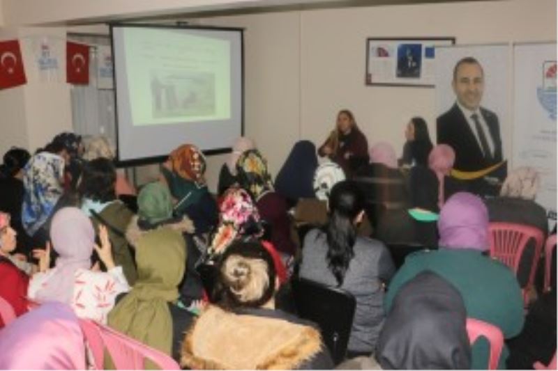 YALOVA BELEDİYESİ’NDEN AİLE İÇİ İLETİŞİM SEMİNERİ