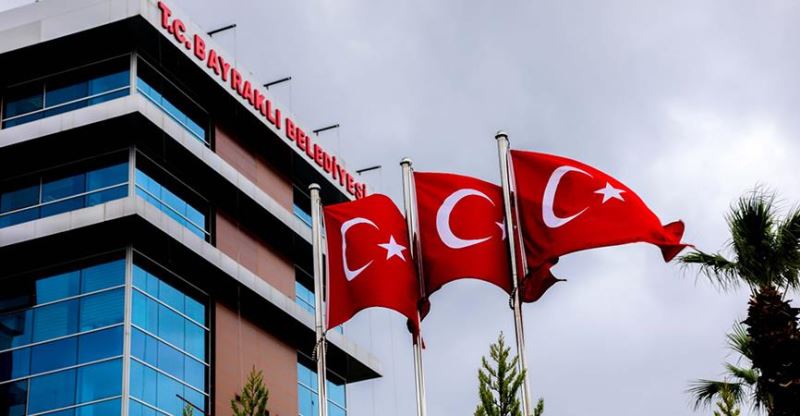 ‘Bayraklı Çözüm Merkezi’ yüzleri güldürüyor