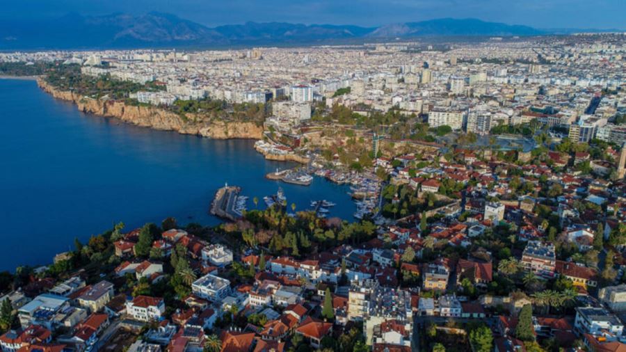 ANTALYA’DA YABANCILARA SATILAN KONUTLARIN YÜZDE 40’INI RUSLAR ALIYOR