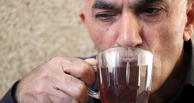 ÇOĞUMUZ ÇAYI YANLIŞ İÇİYORUZ.. VE TEHLİKENİN FARKINDA DEĞİLİZ 