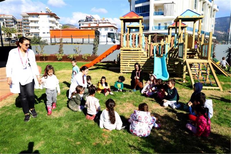 OBA RÜYA İPEKTEN VE SAADET ÇELİK KREŞ VE ÇOCUK AKADEMİSİ’NE VELİLERDEN TAM NOT