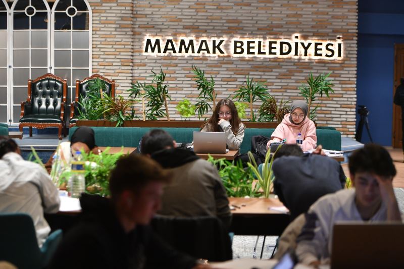 Kitap Dostu Mamak’ta Kütüphaneler, 2022 Yılında Doldu Taştı