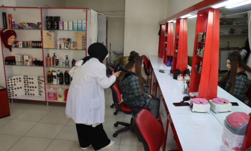 Şanlıurfalı Genç Kızlar Büyükşehir’le Hayallerine Kavuştu