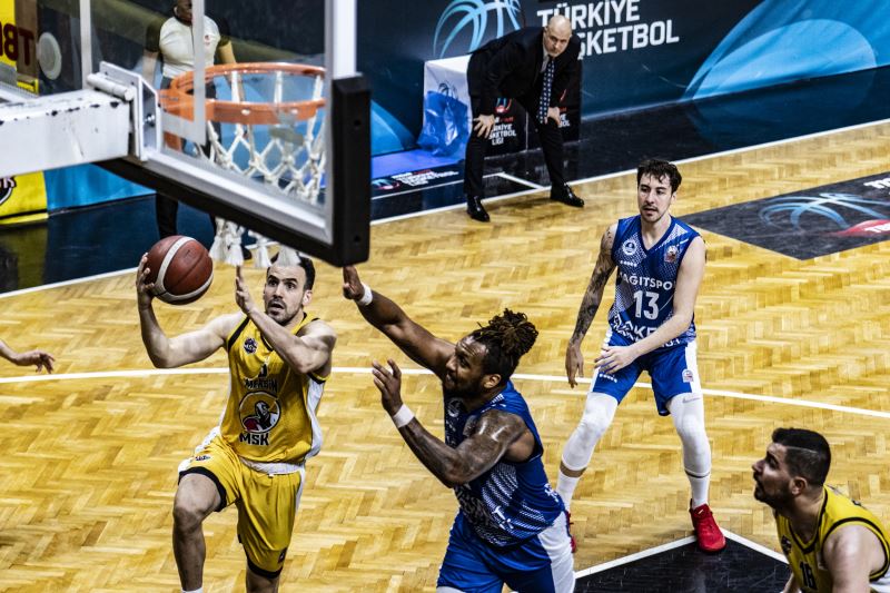 MSK Yine Affetmedi: 76-72