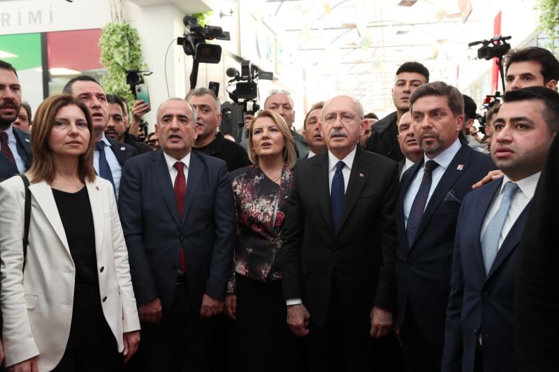 LEYLA ATAKAN ŞEHİR KÜTÜPHANESİ İZMİTLİLERİN HİZMETİNDE