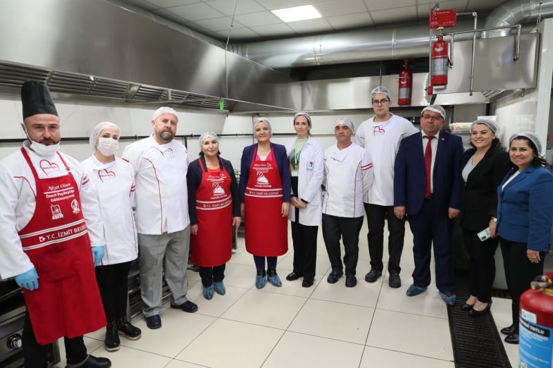 SELVİ KILIÇDAROĞLU’NDAN BESLENME SAATİ PROJESİNE TAM NOT
