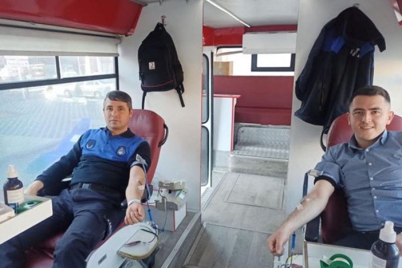 İncesu Belediye Personeli Kan Bağışı Hayat Kurtarır felsefesi ile Kızılay