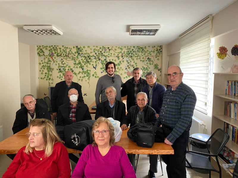ASIRLIK ÇINAR EVİ’NDE BÜYÜKLERİMİZE AKTİF YAŞ ALMA SEMİNERİ VERİLDİ