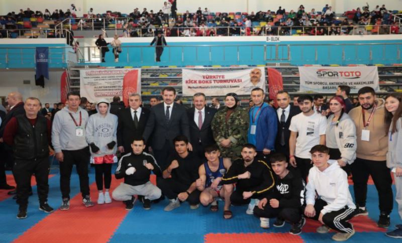 Başkan Beyazgül, ‘’Gençlerimiz İçin Spor Salonları Açtık’’