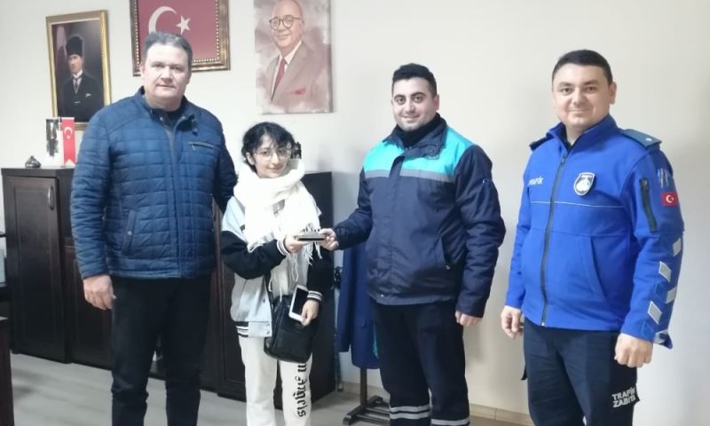 Cüzdan Kaybeden Üniversite Öğrencisinin İmdadına Büyükşehir Yetişti