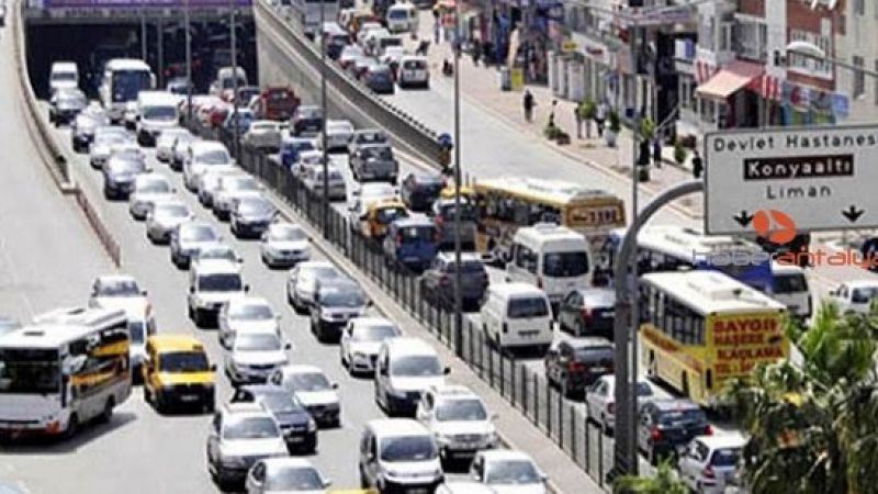 ANTALYA’DA TRAFİĞE KAYITLI TAŞIT SAYISI SON 1 AYDA 11 BİN ARTTI