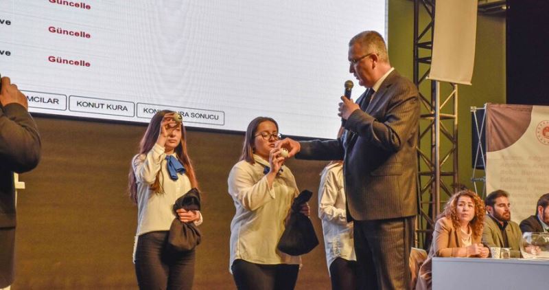 Karacabey’e cumhuriyet tarihinin en büyük sosyal konut projesi