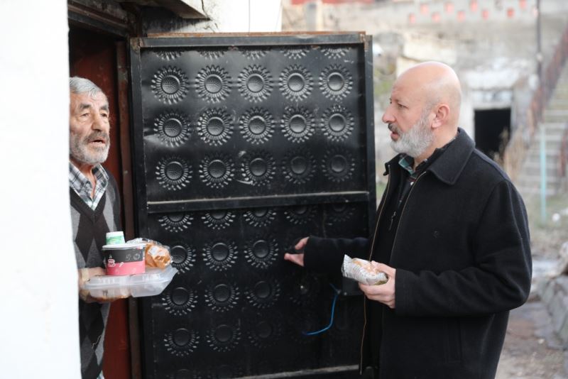 BAŞKAN ÇOLAKBAYRAKDAR; “KOCASİNAN, GIDA KURTARMADA AKREDİTE HİZMETİ SUNAN TEK KURULUŞTUR”
