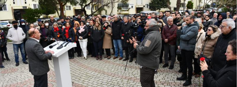 Uğur Mumcu Karanfiller İle Anıldı