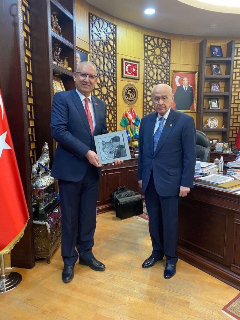 Başkanımız Ayhan GÖNÜLLÜ Milliyetçi hareket Partisi Genel Başkanı Devlet BAHÇELİ Ziyaret Etti