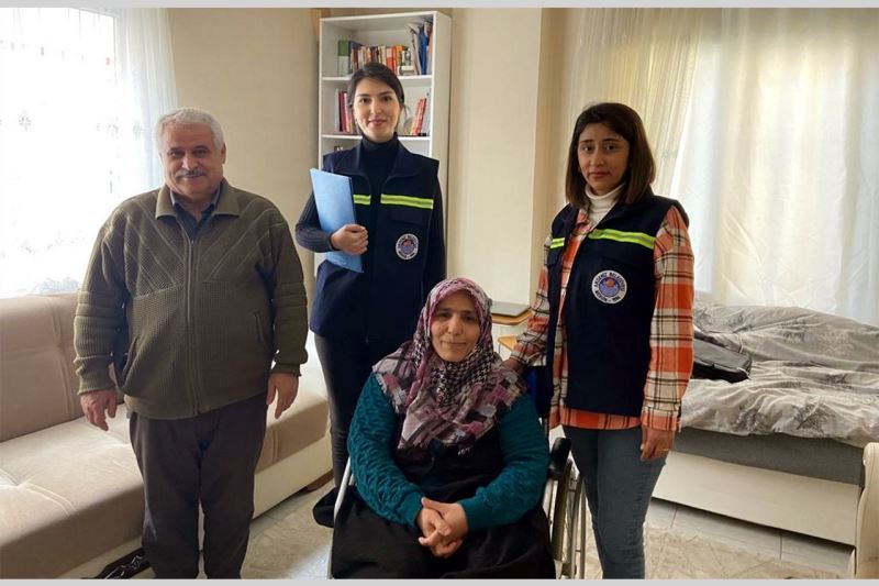 AKDENİZ’DE YAŞLI VE ENGELLİ VATANDAŞLAR YALNIZ DEĞİL!